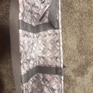Large utility tote thirty one mystic grey brand new, smoke free home